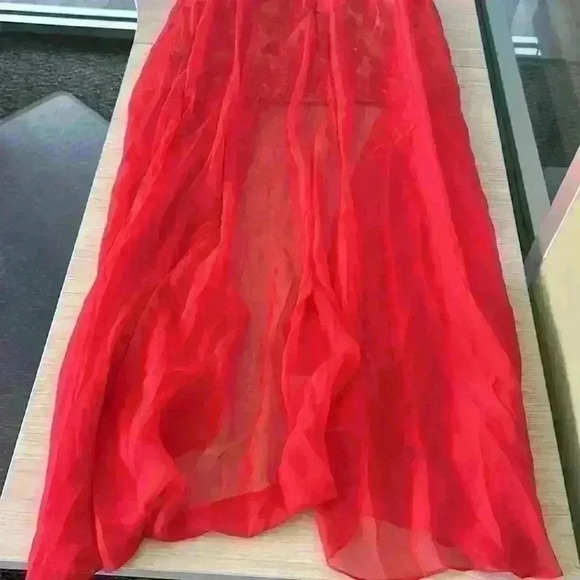 Red and Cream Floral Lace Halter Neck Evening Gown Prom Dress - Picture 17 of 17